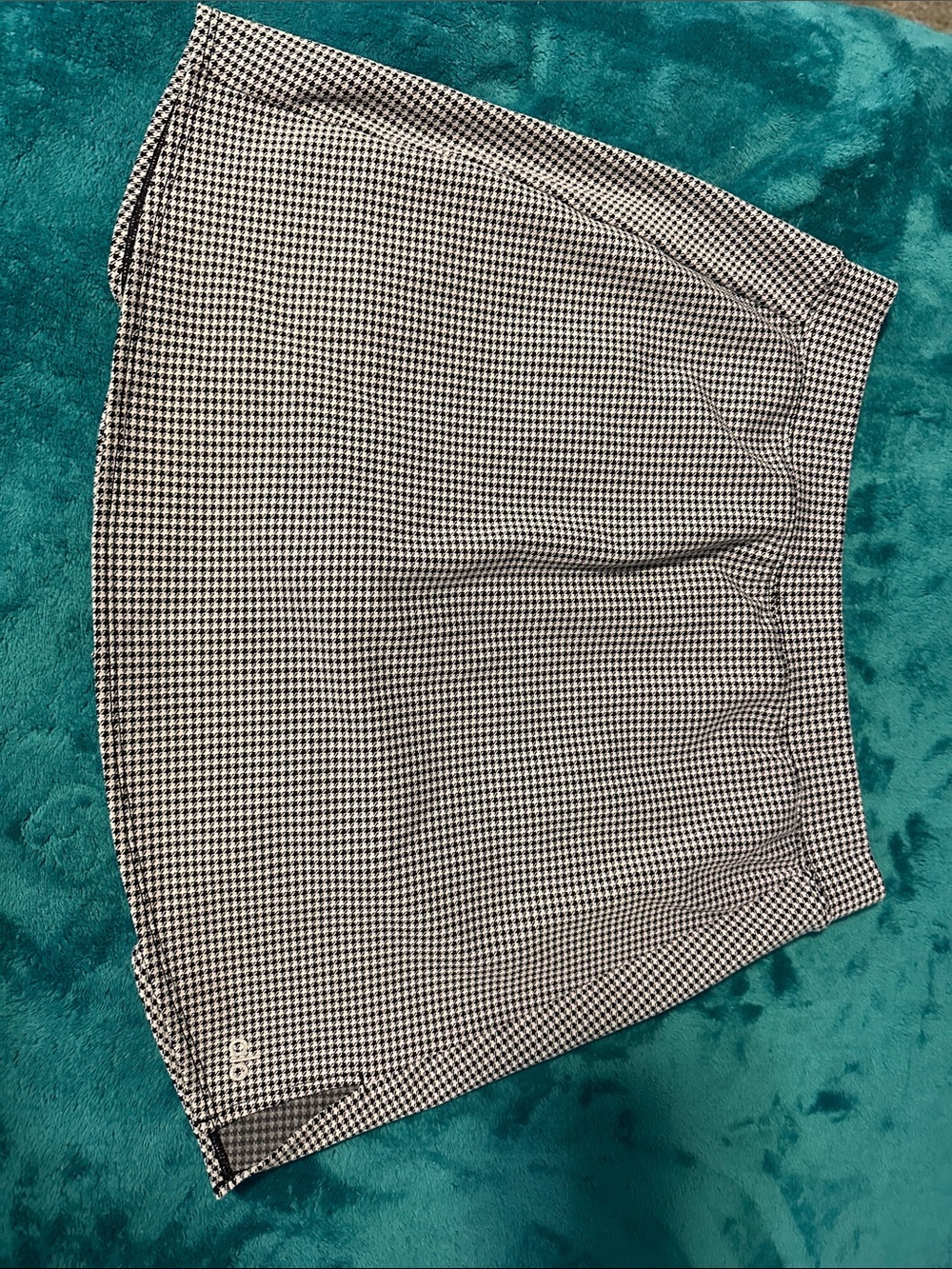 ALO Yoga Black and White Gingham Skater Skirt